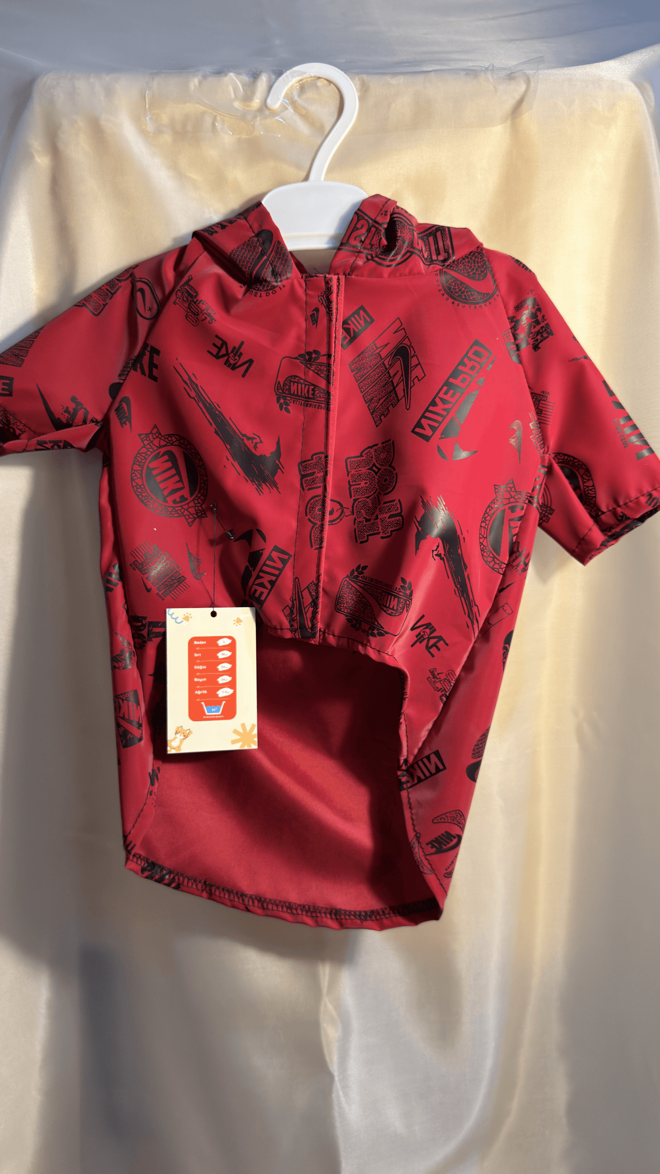 Kırmızı Nike Evcil Hayvan Kıyafeti - Görsel 2