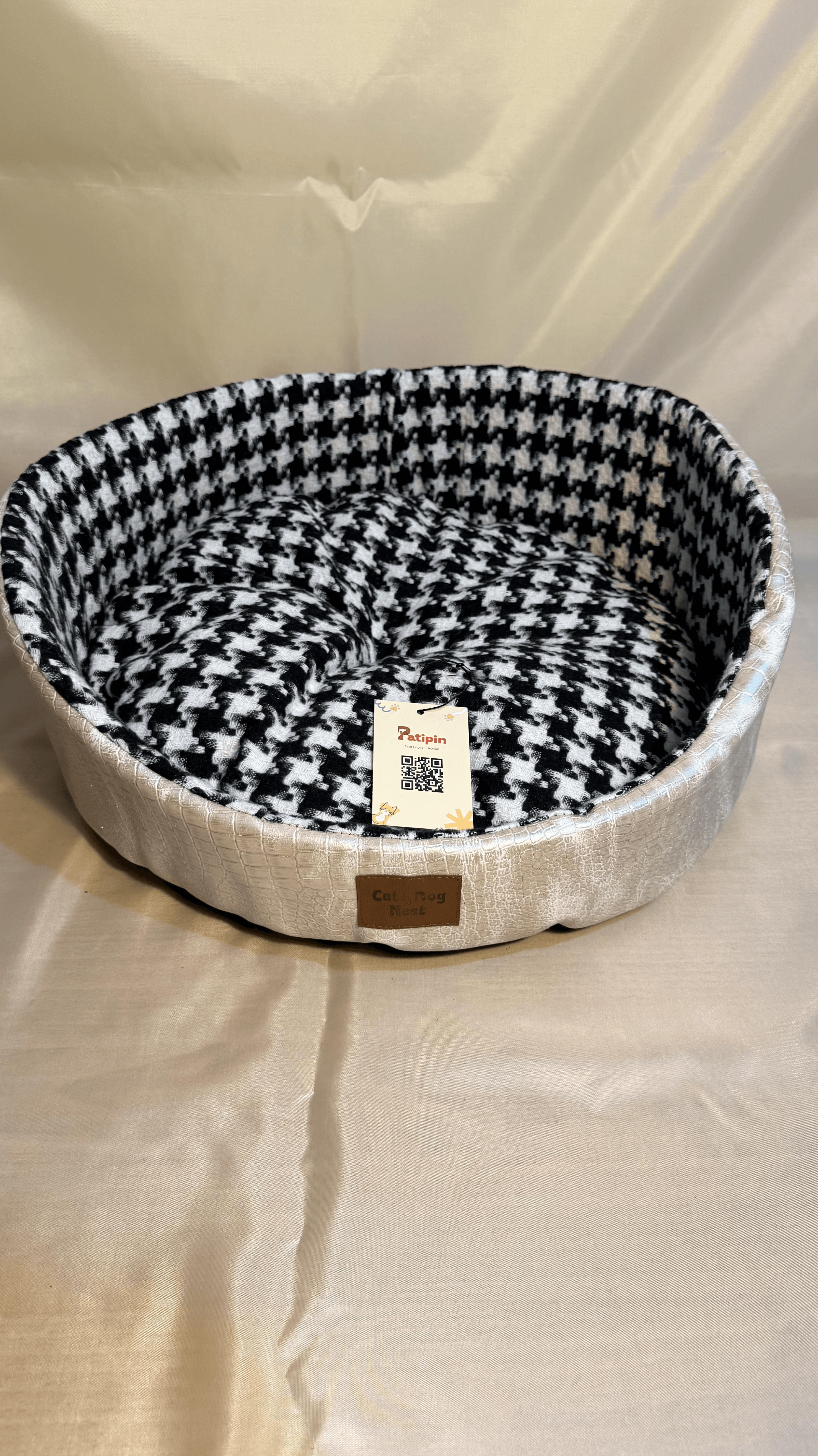 Kareli, Yılan Derisi Kenarlı, Deri Yatak - Görsel 1