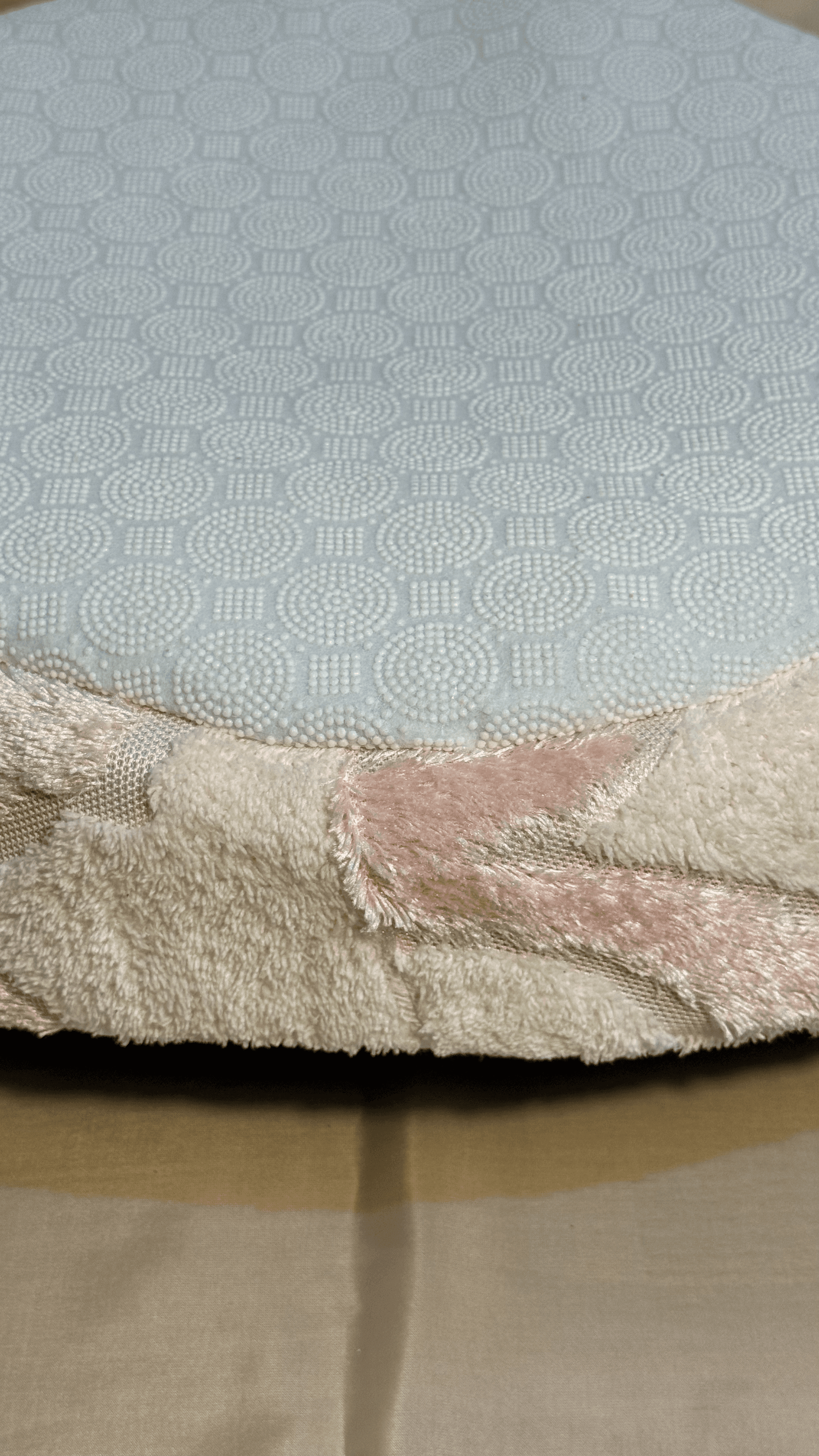 Pembe Desenli Peluş Yatak - Görsel 3